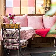 sonnige Frühstücksterrasse