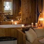 Gartensuite Apfeltraum mit grosser Badewanne am Kamin