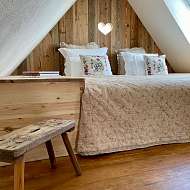 großes Doppelbett 200x200 in der 2.Etage - zu buchbar