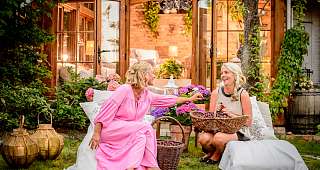 Wir freuen uns auf Euch Eure Elke &amp; Nicole