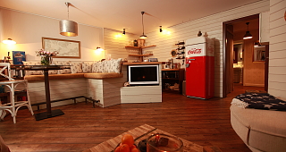 komplett ausgestattete Küche