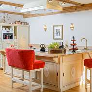 luxuriöse Küchenausstattung u.a. Dampfgarer &amp; Thermomix