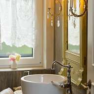 Gästebadezimmer mit Dusche &amp; WC