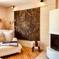 großer heller Kaminbereich