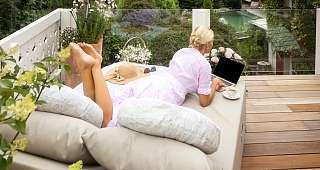 Balkon Dachterrasse mit Sonnenbett Balkon Dachterrasse mit Sonnenbett